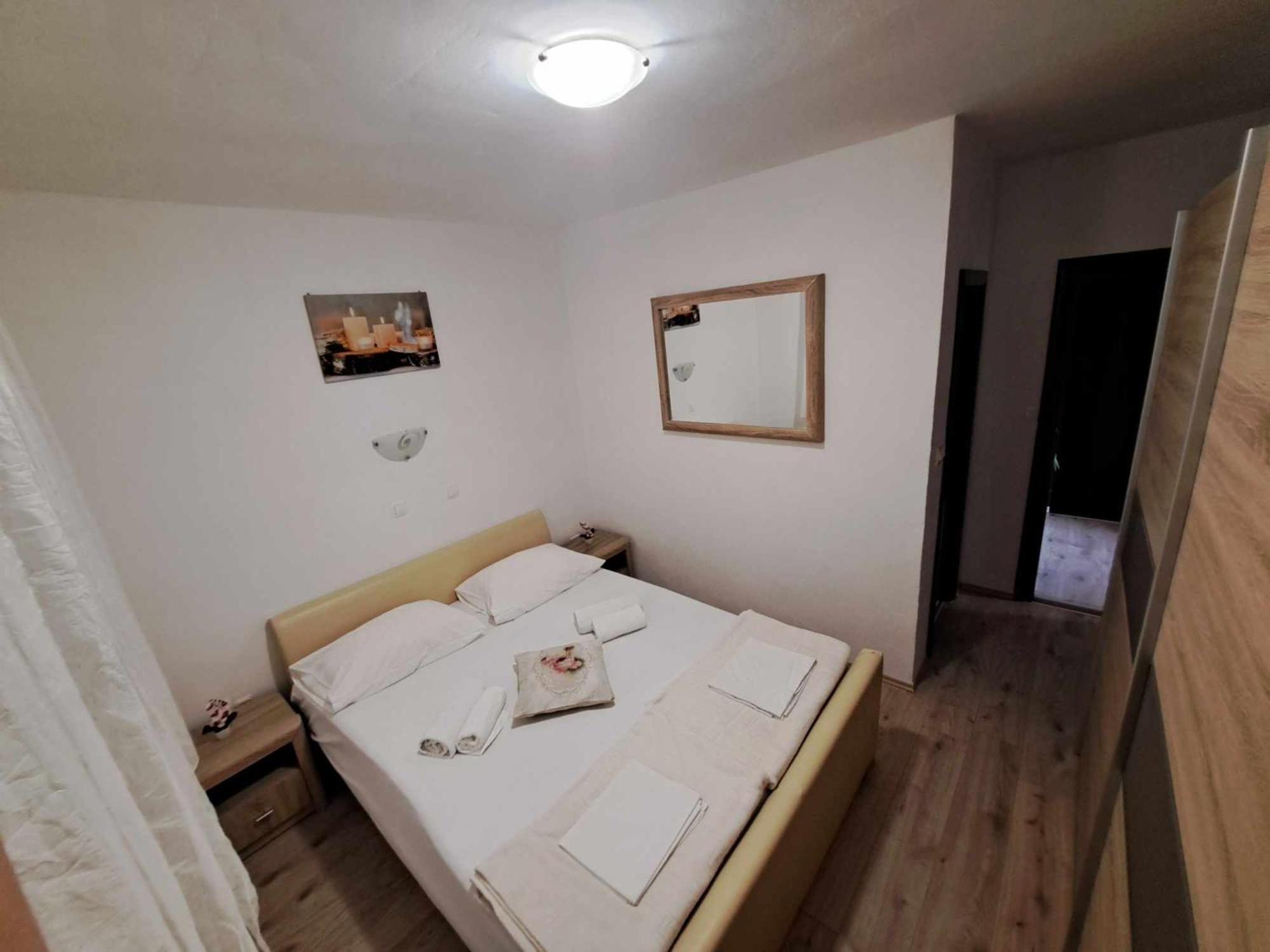 Apartments Lota Starigrad Paklenica Buitenkant foto